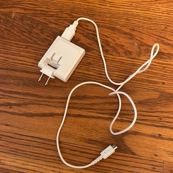 Nintendo DS lite (with Games!) - Picture 8 of 11